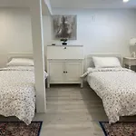 Newly Renovated 2 Bedroom 1 Ba *10 Min Walk To Falls*