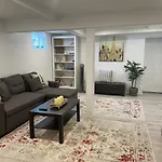 Newly Renovated 2 Bedroom 1 Ba *10 Min Walk To Falls*