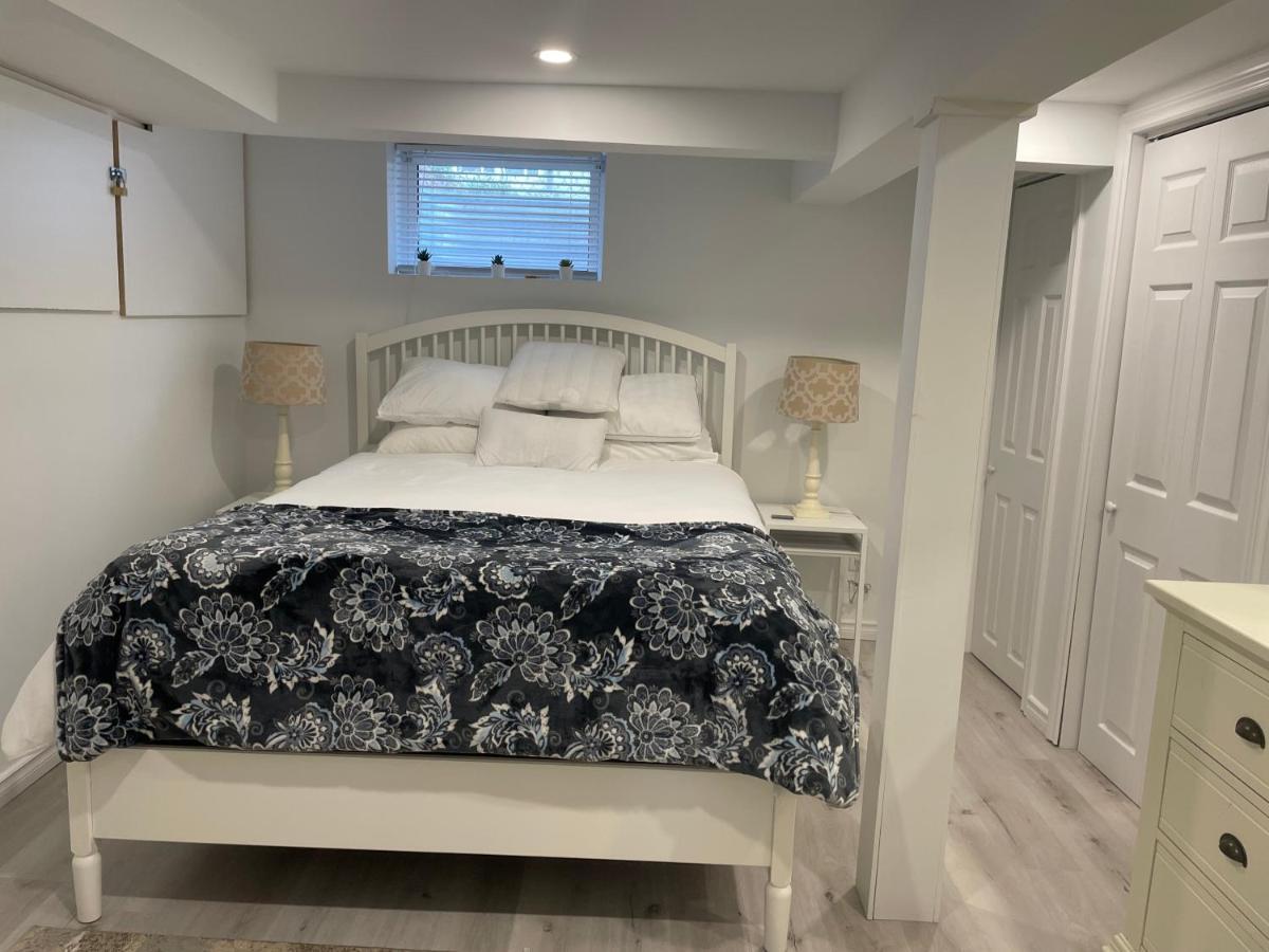 Newly Renovated 2 Bedroom 1 Ba *10 Min Walk To Falls* Apartment *