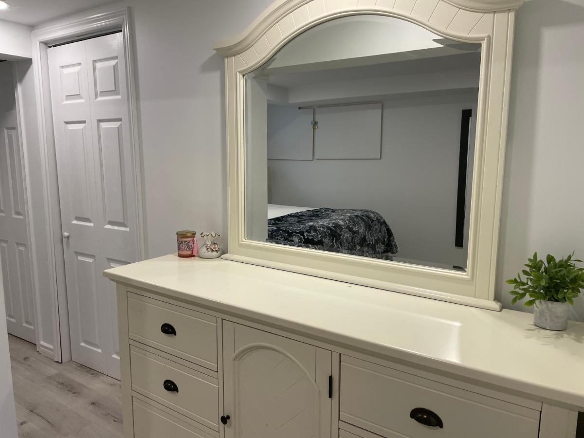 Newly Renovated 2 Bedroom 1 Ba *10 Min Walk To Falls*