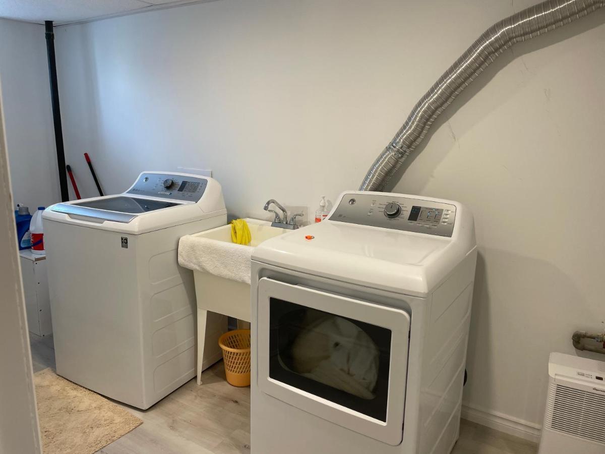 Apartment Newly Renovated 2 Bedroom 1 Ba *10 Min Walk To Falls*