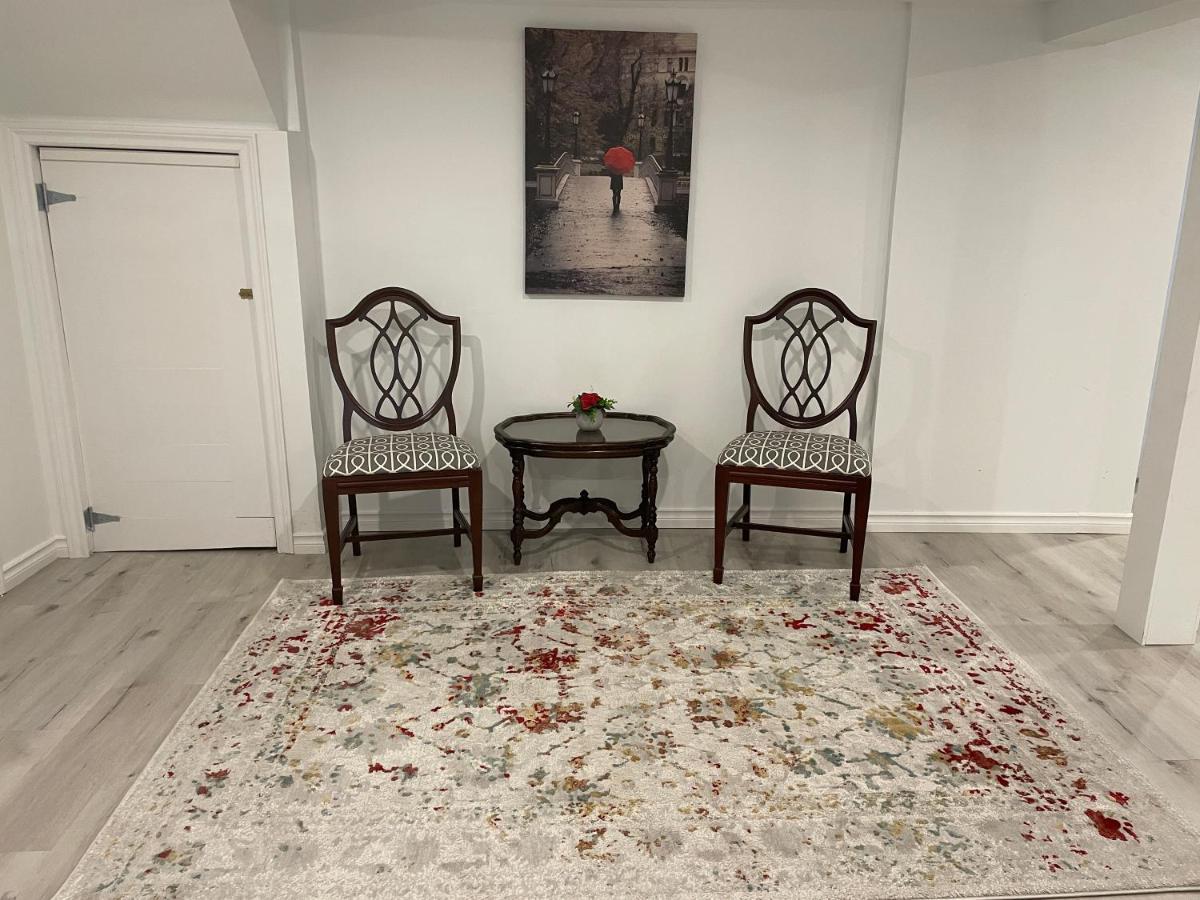 Apartment Newly Renovated 2 Bedroom 1 Ba *10 Min Walk To Falls*
